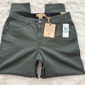 Democracy Forest Green Cropped Pants